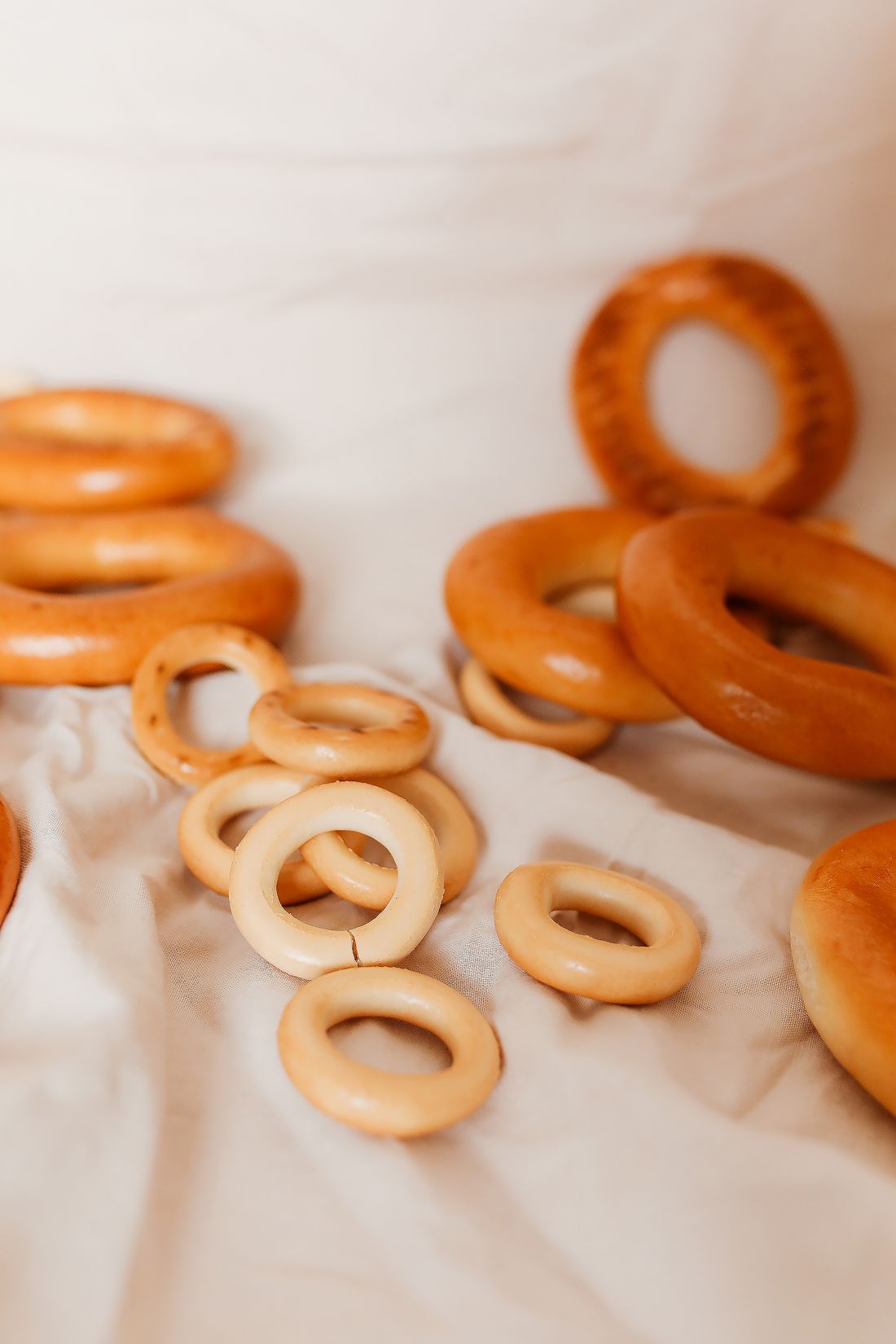 Eastern European ring pastries on a cloth